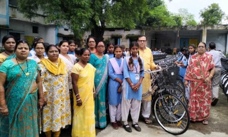 सरस्वती सायकल योजना के अंतर्गत छात्राओं को मिली सायकल सरस्वती सायकल योजना के अंतर्गत छात्राओं को मिली सायकल kshititech