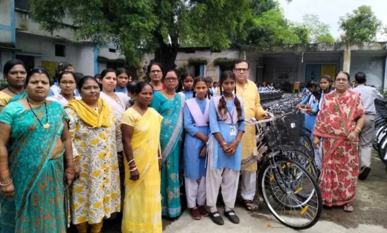 सरस्वती सायकल योजना के अंतर्गत छात्राओं को मिली सायकल सरस्वती सायकल योजना के अंतर्गत छात्राओं को मिली सायकल kshititech