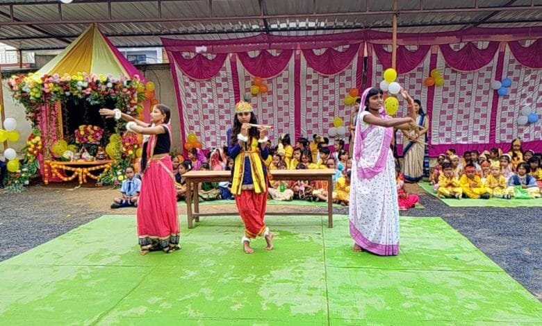 परमेश्वरी पब्लिक स्कूल में श्रीकृष्ण जन्माष्टमी के अवसर पर विभिन्न प्रतियोगिता का आयोजन परमेश्वरी पब्लिक स्कूल में श्रीकृष्ण जन्माष्टमी के अवसर पर विभिन्न प्रतियोगिता का आयोजन kshititech