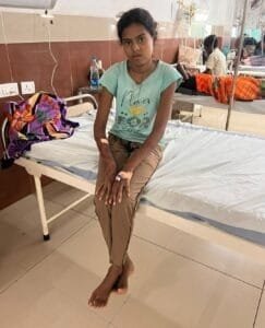 सर्पदंश से पीडि़त बच्ची का मेडिकल कॉलेज अस्पताल में हुआ त्वरित ईलाज, स्वस्थ होकर पहुंची अपने घर सर्पदंश से पीडि़त बच्ची का मेडिकल कॉलेज अस्पताल में हुआ त्वरित ईलाज, स्वस्थ होकर पहुंची अपने घर kshititech