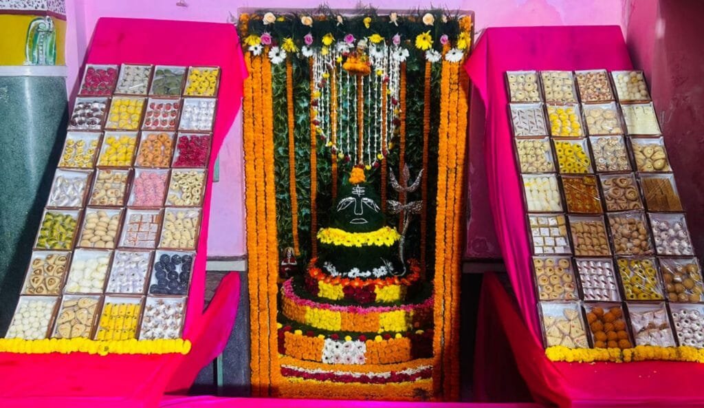 सक्ती के श्री राम मंदिर में हुआ भोलेनाथ का अद्भुत श्रंगार सक्ती के श्री राम मंदिर में हुआ भोलेनाथ का अद्भुत श्रंगार kshititech