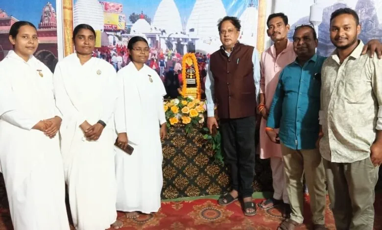 बाराद्वार में गणेशोत्सव की धूम, ब्रम्हाकुमारिज ने लगाया द्वादश ज्योतिर्लिंग की झांकी बाराद्वार में गणेशोत्सव की धूम, ब्रम्हाकुमारिज ने लगाया द्वादश ज्योतिर्लिंग की झांकी kshititech