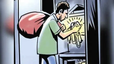 सक्ती जिला : सूने घर से दिन दहाड़े चोरों ने पार किए जेवरात और नगदी, ग्रामीण क्षेत्र के घर भी नहीं महफूज सक्ती जिला : सूने घर से दिन दहाड़े चोरों ने पार किए जेवरात और नगदी, ग्रामीण क्षेत्र के घर भी नहीं महफूज kshititech