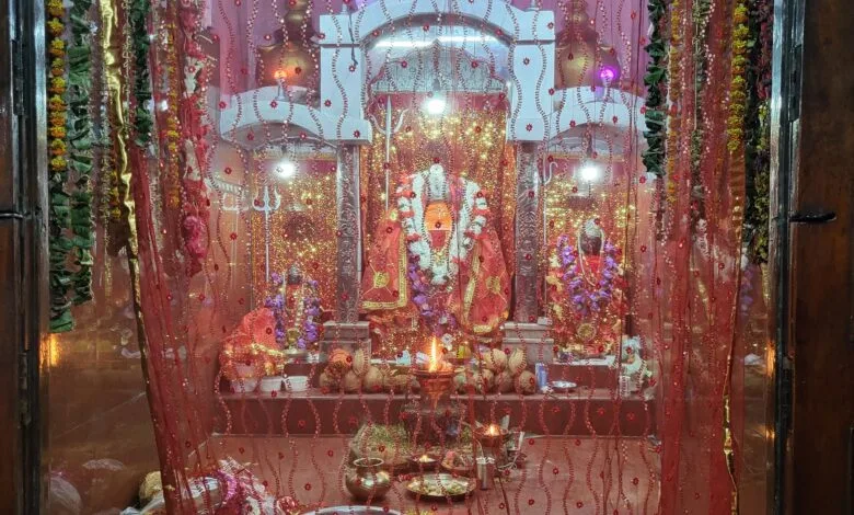 शहर में अलग-अलग थीमों पर दुर्गा पूजा पंडाल का हुआ है निर्माण शहर में अलग-अलग थीमों पर दुर्गा पूजा पंडाल का हुआ है निर्माण kshititech