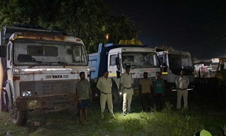रेत-गिट्टी का अवैध परिवहन करने वाले 2 ट्रैक्टर और 3 हाइवा को किया गया जब्त, सभी वाहनों पर खनिज अधिनियम के तहत हुई कार्रवाई रेत-गिट्टी का अवैध परिवहन करने वाले 2 ट्रैक्टर और 3 हाइवा को किया गया जब्त, सभी वाहनों पर खनिज अधिनियम के तहत हुई कार्रवाई kshititech
