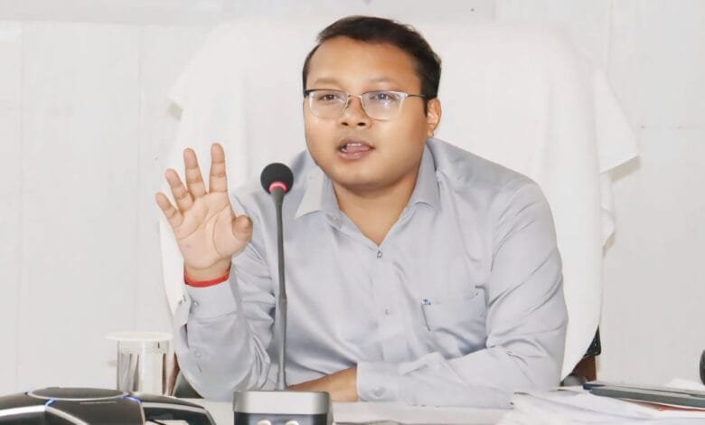 आगामी निर्वाचन संबंधी कार्यों को निर्धारित समय पर पूरी गंभीरता से करे पूर्ण-कलेक्टर आगामी निर्वाचन संबंधी कार्यों को निर्धारित समय पर पूरी गंभीरता से करे पूर्ण-कलेक्टर kshititech