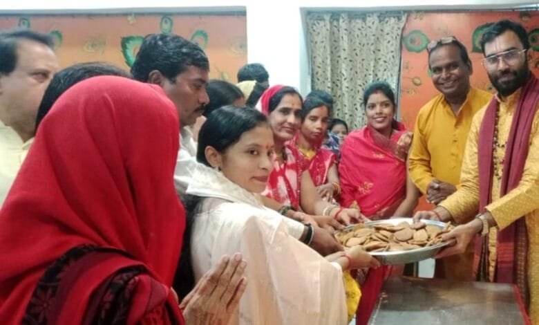 श्री सिद्ध हनुमान मंदिर के ७३ वीं महाआरती में कथावाचिका पूजा किशोरी हुई शामिल श्री सिद्ध हनुमान मंदिर के ७३ वीं महाआरती में कथावाचिका पूजा किशोरी हुई शामिल kshititech