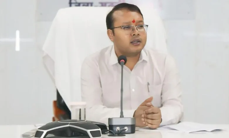 कलेक्टर ने राज्य स्थापना दिवस के अवसर पर नागरिकों से अपने घरों में दीप प्रज्जवलन करने की अपील की कलेक्टर ने राज्य स्थापना दिवस के अवसर पर नागरिकों से अपने घरों में दीप प्रज्जवलन करने की अपील की kshititech