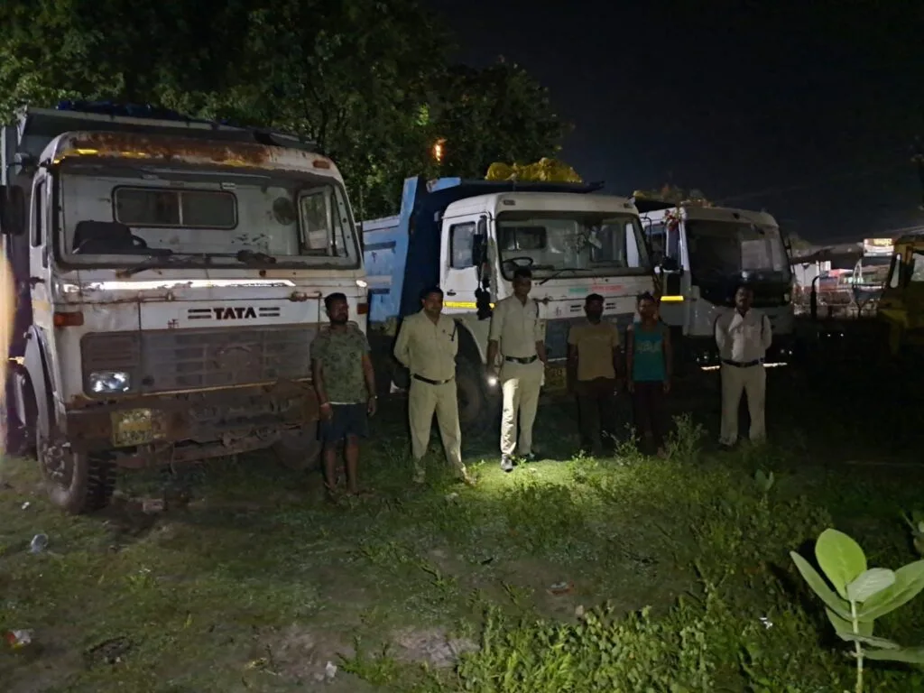 चन्द्रपुर, डोटमा, नगरदा और करही में खनिजों के अवैध परिवहन एवं भण्डारण पर की गई कार्यवाही चन्द्रपुर, डोटमा, नगरदा और करही में खनिजों के अवैध परिवहन एवं भण्डारण पर की गई कार्यवाही kshititech