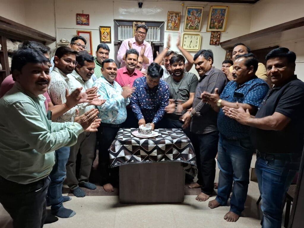 मारवाड़ी युवा मंच के पूर्व अध्यक्ष राजकुमार अग्रवाल राजू का मारवाड़ी युवा मंच ने मनाया जन्मदिन मारवाड़ी युवा मंच के पूर्व अध्यक्ष राजकुमार अग्रवाल राजू का मारवाड़ी युवा मंच ने मनाया जन्मदिन kshititech