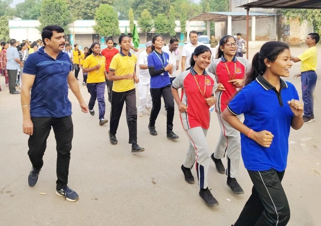 सरदार पटेल की जयंती के अवसर पर रन फॉर यूनिटी में शामिल हुवे कलेक्टर, जिलेवासी और युवा सरदार पटेल की जयंती के अवसर पर रन फॉर यूनिटी में शामिल हुवे कलेक्टर, जिलेवासी और युवा kshititech