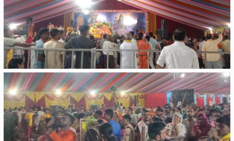 अद्भुत, ऐतिहासिक, अद्वितीय है शिवरीनारायण का धार्मिक अनुष्ठान- महामंडलेश्वर अमृतानंद सरस्वती भरत महाराज के सानिध्य में प्रतिदिन हजारों की संख्या में धर्म प्रेमी पहुंच रहे कथा स्थल पर अद्भुत, ऐतिहासिक, अद्वितीय है शिवरीनारायण का धार्मिक अनुष्ठान- महामंडलेश्वर अमृतानंद सरस्वती भरत महाराज के सानिध्य में प्रतिदिन हजारों की संख्या में धर्म प्रेमी पहुंच रहे कथा स्थल पर kshititech