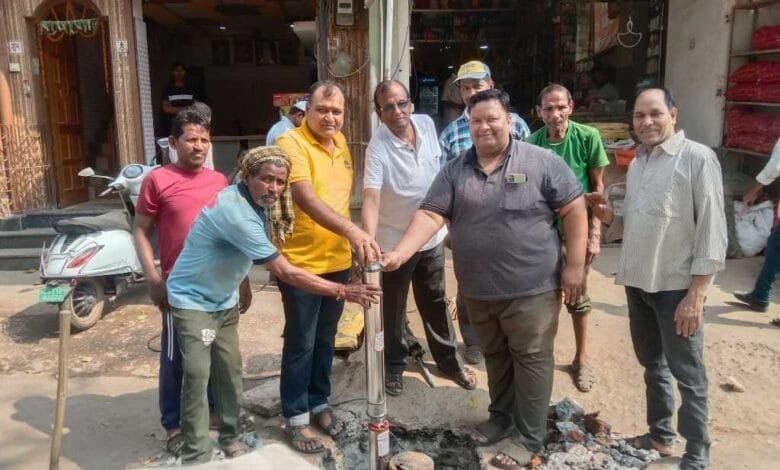 पार्षद रजनी संजय रामचंद्र की सक्रियता से वार्ड क्रमांक- 06 में लगा पानी का पंप पार्षद रजनी संजय रामचंद्र की सक्रियता से वार्ड क्रमांक- 06 में लगा पानी का पंप kshititech