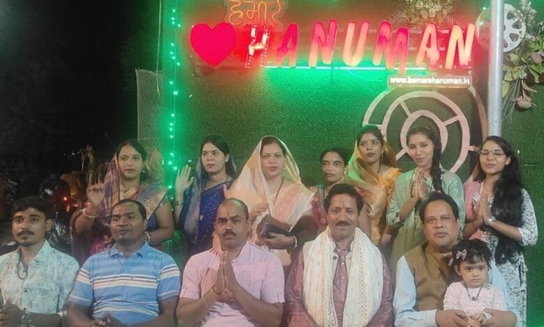 श्री सिद्ध हनुमान मंदिर परिवार के 77 वीं महाआरती में पंडित बृजेश मिश्रा हुए शामिल श्री सिद्ध हनुमान मंदिर परिवार के 77 वीं महाआरती में पंडित बृजेश मिश्रा हुए शामिल kshititech