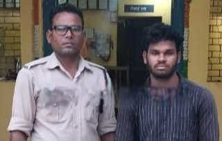 युवती से प्रेमी और उसके दोस्त ने किया दुष्कर्म, पुलिस ने आरोपी दोस्त को किया गिरफ्तार, फरार प्रेमी की जा रही खोजबीन, सारंगढ़ बिलाईगढ़ जिले का रहने वाला आरोपी प्रेमी युवती से प्रेमी और उसके दोस्त ने किया दुष्कर्म, पुलिस ने आरोपी दोस्त को किया गिरफ्तार, फरार प्रेमी की जा रही खोजबीन, सारंगढ़ बिलाईगढ़ जिले का रहने वाला आरोपी प्रेमी kshititech
