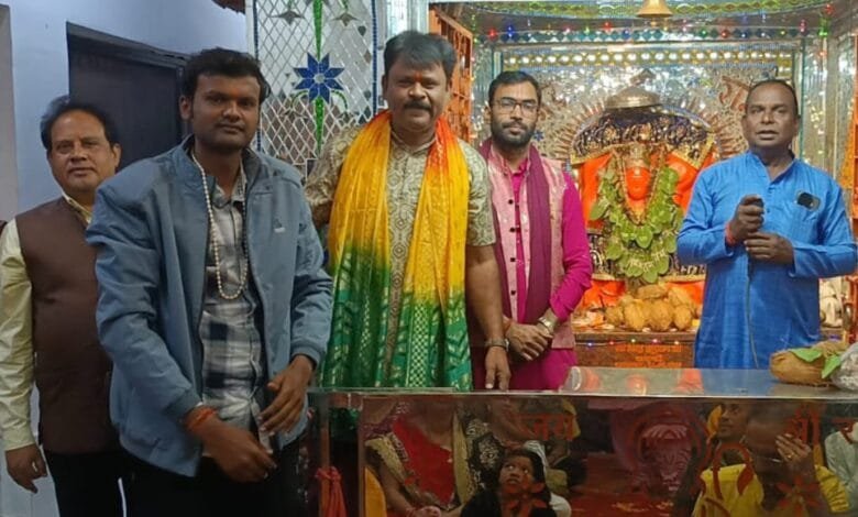 पंडित भरत शर्मा हुए शामिल श्री सिद्ध हनुमान मंदिर के 79वीं महाआरती में पंडित भरत शर्मा हुए शामिल श्री सिद्ध हनुमान मंदिर के 79वीं महाआरती में kshititech