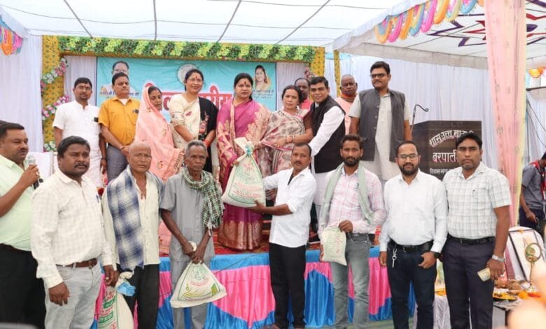 जनसमस्या निवारण शिविर में प्राप्त 102 आवेदनों में से 41 आवेदनों का मौके पर ही किया गया निराकरण जनसमस्या निवारण शिविर में प्राप्त 102 आवेदनों में से 41 आवेदनों का मौके पर ही किया गया निराकरण kshititech