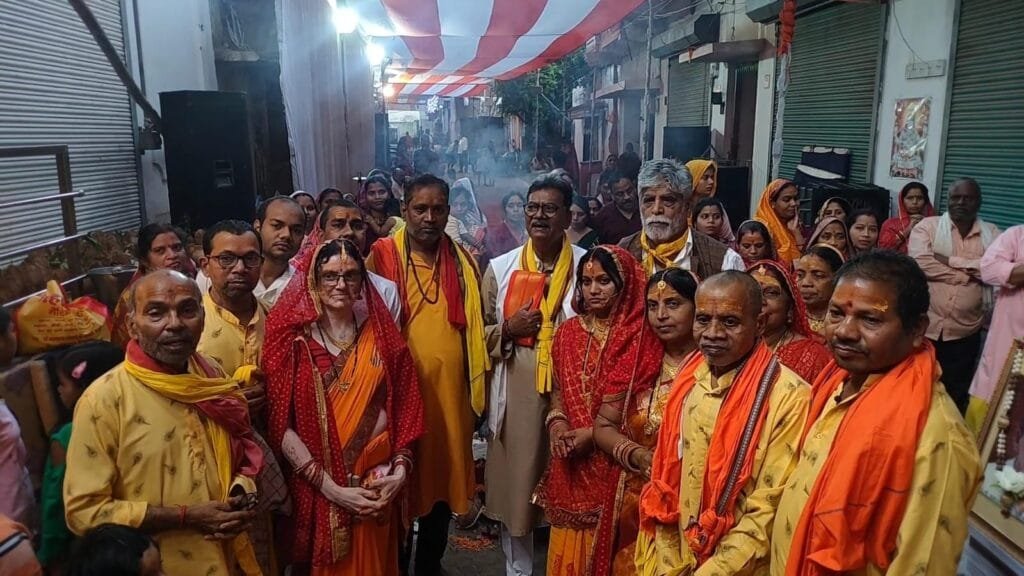 नेता प्रतिपक्ष डॉ चरण दास महंत भागवत कथा श्रवण करने पहुंचे भागवत कथा से मोक्ष की प्राप्ति होती है - डॉक्टर चरण दास मंहत नेता प्रतिपक्ष डॉ चरण दास महंत भागवत कथा श्रवण करने पहुंचे भागवत कथा से मोक्ष की प्राप्ति होती है - डॉक्टर चरण दास मंहत kshititech