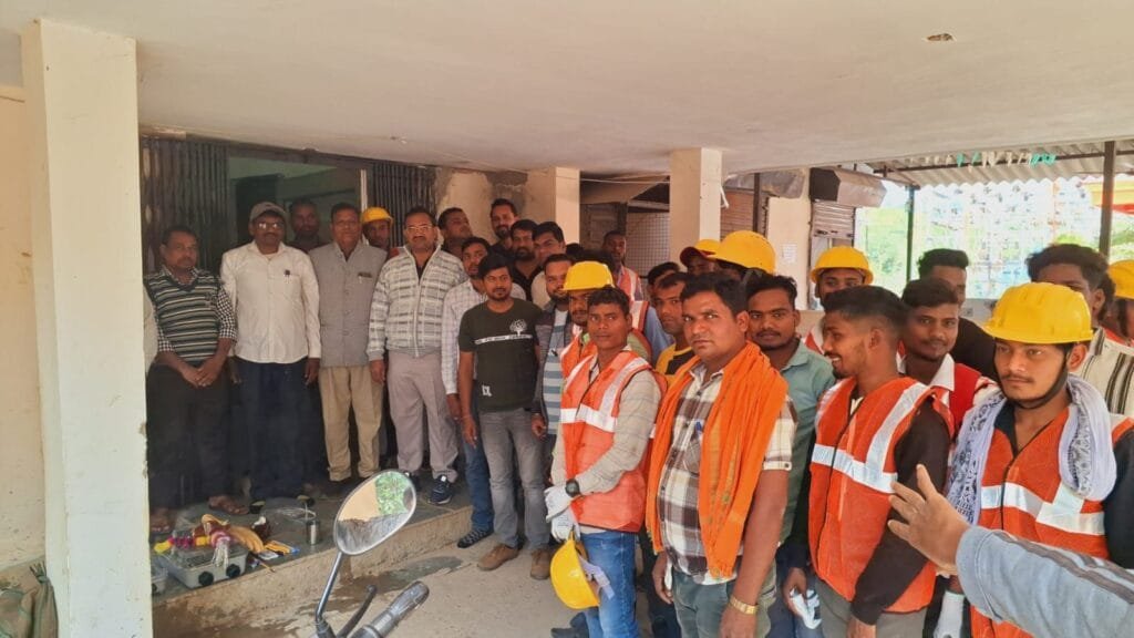 सक्ती शहर में बिजली ऑफिस के मुख्यालय से ही स्मार्ट मीटर लगाने का हुआ श्री गणेश श्री सक्ती शहर में बिजली ऑफिस के मुख्यालय से ही स्मार्ट मीटर लगाने का हुआ श्री गणेश श्री kshititech