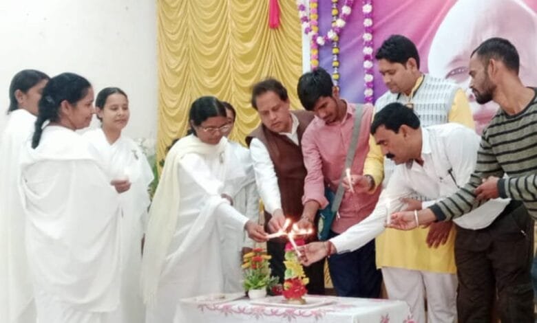 ब्रह्मकुमारीज सेंटर में <br>पंच तत्व एवं पंचगव्य चिकित्सा शिविर आयोजित ब्रह्मकुमारीज सेंटर में <br>पंच तत्व एवं पंचगव्य चिकित्सा शिविर आयोजित kshititech