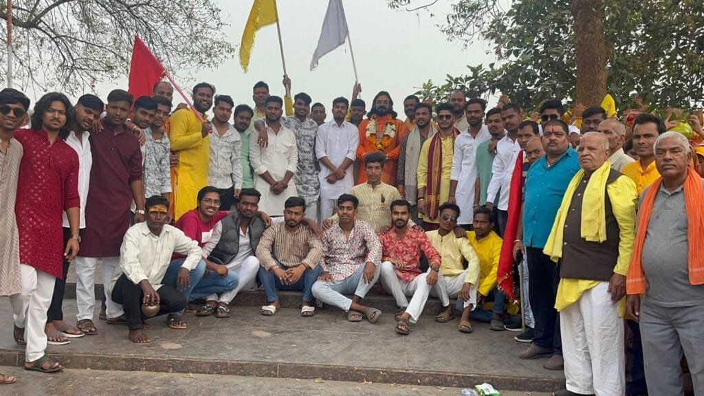 जांजगीर नगर के तलवापारा, राठौर भवन में भव्य कलश यात्रा के साथ श्रीमद् भागवत कथा महोत्सव का हुआ शुभारंभ जांजगीर नगर के तलवापारा, राठौर भवन में भव्य कलश यात्रा के साथ श्रीमद् भागवत कथा महोत्सव का हुआ शुभारंभ kshititech