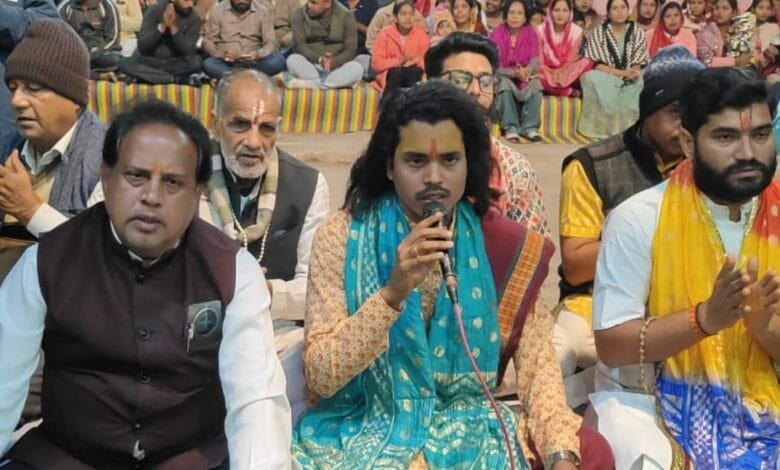 श्री सिद्ध हनुमान मंदिर के ८५ वीं महाआरती में पंडित आकाश दुबे हुए शामिल श्री सिद्ध हनुमान मंदिर के ८५ वीं महाआरती में पंडित आकाश दुबे हुए शामिल kshititech