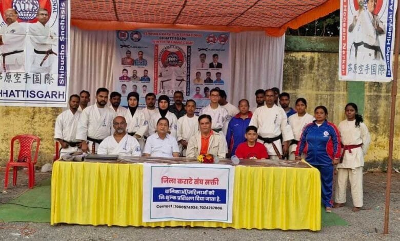 जिला कराटे संघ सक्ती द्वारा साउथ अफ्रीका से कराटे के 6 ट्रेनर बुलवाकर शुभम ग्रीन्स सक्ती में दिया जा रहा है दो दिवसीय कराटे प्रशिक्षण जिला कराटे संघ सक्ती द्वारा साउथ अफ्रीका से कराटे के 6 ट्रेनर बुलवाकर शुभम ग्रीन्स सक्ती में दिया जा रहा है दो दिवसीय कराटे प्रशिक्षण kshititech