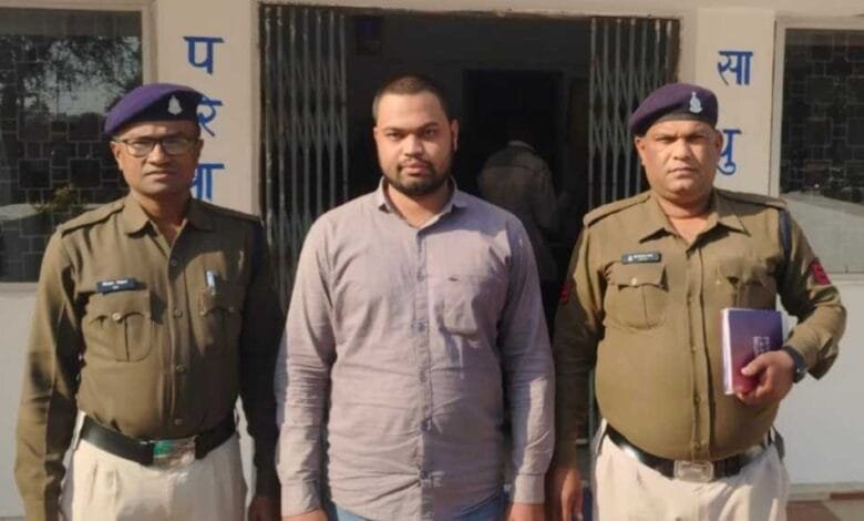 गरीबों को लोन दिलाने का झांसा देकर खाता खोलकर लाखों की धोखाधड़ी करने वाला आरोपी गिरफ्तार गरीबों को लोन दिलाने का झांसा देकर खाता खोलकर लाखों की धोखाधड़ी करने वाला आरोपी गिरफ्तार kshititech