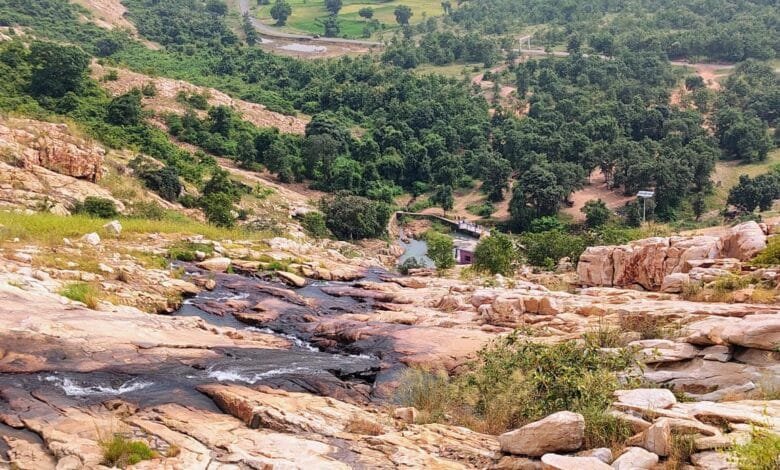 सक्ती जिले का नगरदा वाटरफॉल प्राकृतिक सौन्दर्य और हरियाली से है परिपूर्ण सक्ती जिले का नगरदा वाटरफॉल प्राकृतिक सौन्दर्य और हरियाली से है परिपूर्ण kshititech