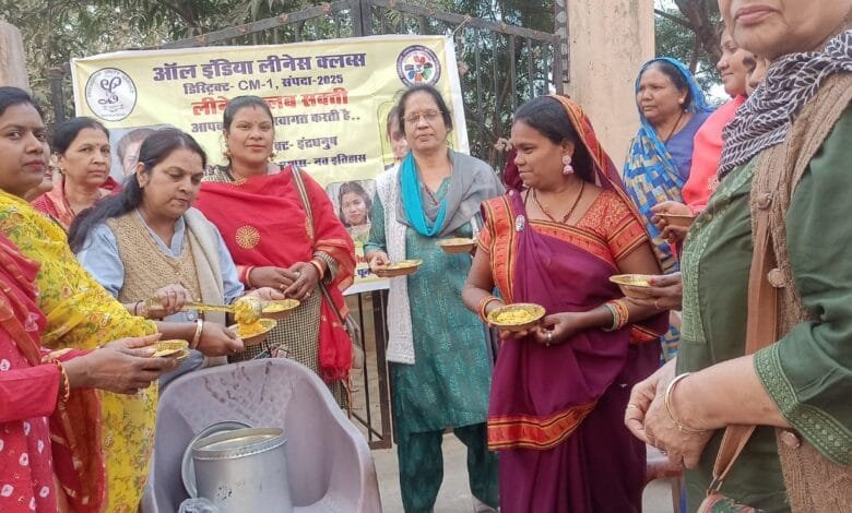 लीनेस क्लब सक्ती ने मकर संक्रान्ति पर्व पर खिचड़ी और लड्डू का किया वितरण लीनेस क्लब सक्ती ने मकर संक्रान्ति पर्व पर खिचड़ी और लड्डू का किया वितरण kshititech
