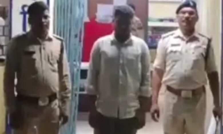 स्कूल जा रही नाबालिग लड़की से छेड़छाड़ करने वाला आरोपी गिरफ्तार भेजा गया न्यायिक रिमांड पर स्कूल जा रही नाबालिग लड़की से छेड़छाड़ करने वाला आरोपी गिरफ्तार भेजा गया न्यायिक रिमांड पर kshititech