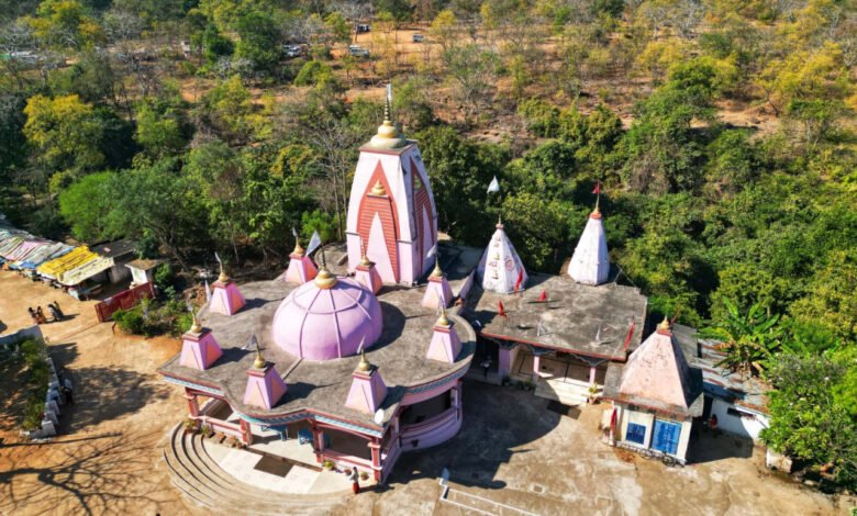 प्राकृतिक सौंदर्य और आस्था का संगम है नारागांव स्थित मां सियादेवी का मंदिर प्राकृतिक सौंदर्य और आस्था का संगम है नारागांव स्थित मां सियादेवी का मंदिर kshititech
