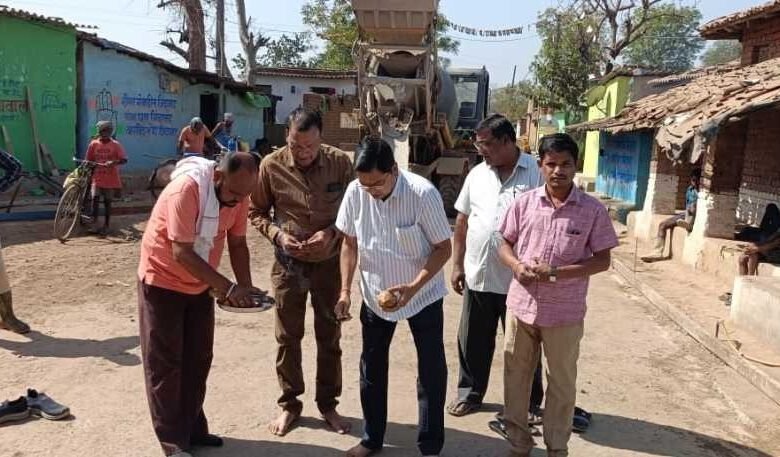 नवनिर्वाचित नगर पालिका अध्यक्ष श्याम सुंदर अग्रवाल ने वार्ड नंबर 18 में किया सी.सी. रोड का भूमिपूजन नवनिर्वाचित नगर पालिका अध्यक्ष श्याम सुंदर अग्रवाल ने वार्ड नंबर 18 में किया सी.सी. रोड का भूमिपूजन kshititech