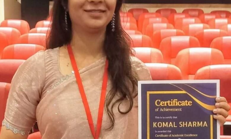 कोमल शर्मा को फिजियोथैरेपी में मिला गोल्ड मेडल कोमल शर्मा को फिजियोथैरेपी में मिला गोल्ड मेडल kshititech