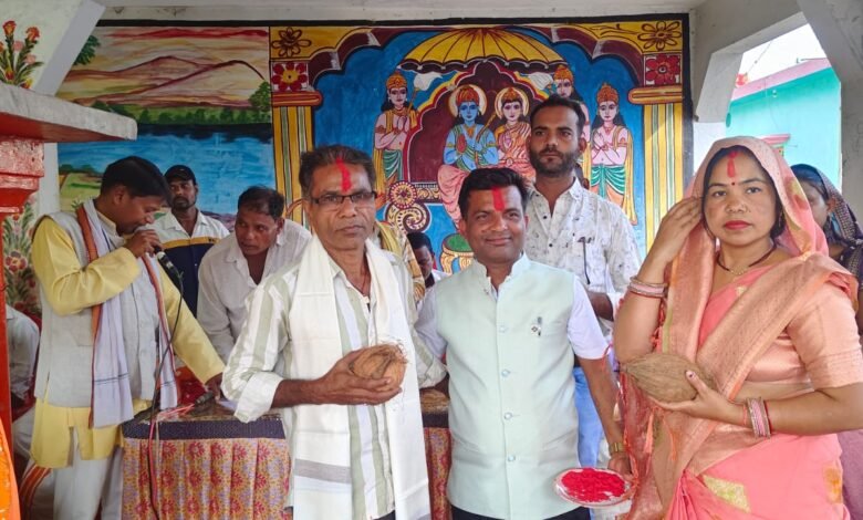 नव निर्वाचित सरपंच श्रीमती सुनीता रमेश साहू एवं पंच ने बुजुर्गों का शाल श्रीफल से किया सम्मान नव निर्वाचित सरपंच श्रीमती सुनीता रमेश साहू एवं पंच ने बुजुर्गों का शाल श्रीफल से किया सम्मान kshititech