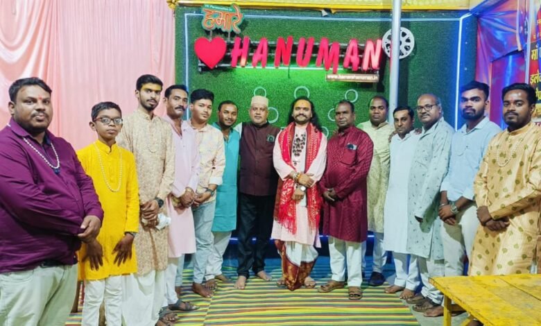 श्री सिद्ध हनुमान मंदिर के ९४ वीं महाआरती में पंडित मोहन महाराज हुए शामिल श्री सिद्ध हनुमान मंदिर के ९४ वीं महाआरती में पंडित मोहन महाराज हुए शामिल kshititech
