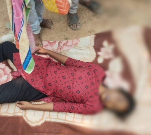 नकटीडीह में युवती ने फांसी लगाकर की आत्महत्या नकटीडीह में युवती ने फांसी लगाकर की आत्महत्या kshititech