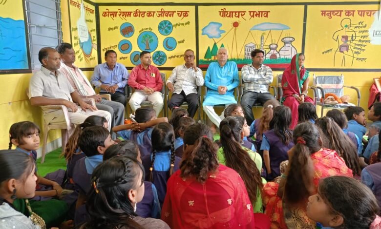 बच्चों का विदाई और सम्मान समारोह आयोजित बच्चों का विदाई और सम्मान समारोह आयोजित kshititech