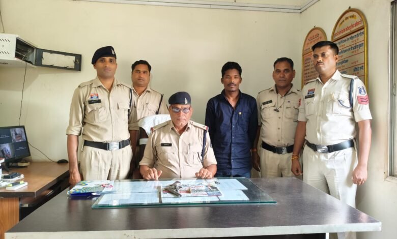 रात्रि मे घर घुसकर लुट करने वाले गिरोह का मुख्य आरोपी देशी कट्टटा के साथ गिरफ्तार रात्रि मे घर घुसकर लुट करने वाले गिरोह का मुख्य आरोपी देशी कट्टटा के साथ गिरफ्तार kshititech