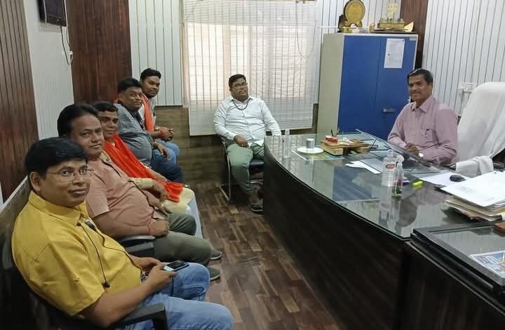 भाजपा सक्ती नगर मंडल अध्यक्ष अभिषेक शर्मा ने नगर संबंधित समस्याओं के बारे में सीएमओ से की चर्चा भाजपा सक्ती नगर मंडल अध्यक्ष अभिषेक शर्मा ने नगर संबंधित समस्याओं के बारे में सीएमओ से की चर्चा kshititech