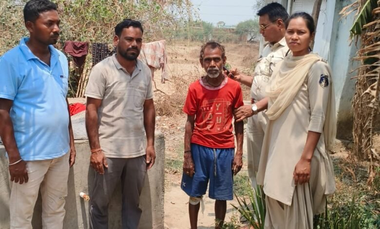 12 लीटर कच्ची महुआ शराब के साथ आरोपी गिरफ्तार 12 लीटर कच्ची महुआ शराब के साथ आरोपी गिरफ्तार kshititech
