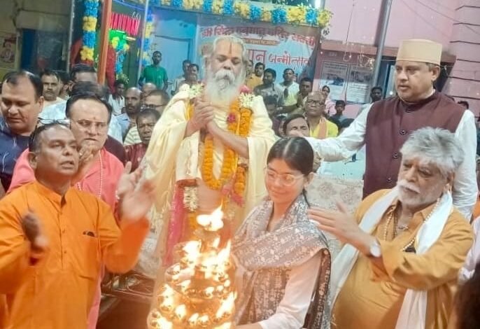 श्री सिद्ध हनुमान मंदिर के १०१ वीं महाआरती में महंत राम सुंदर दास हुए शामिल श्री सिद्ध हनुमान मंदिर के १०१ वीं महाआरती में महंत राम सुंदर दास हुए शामिल kshititech