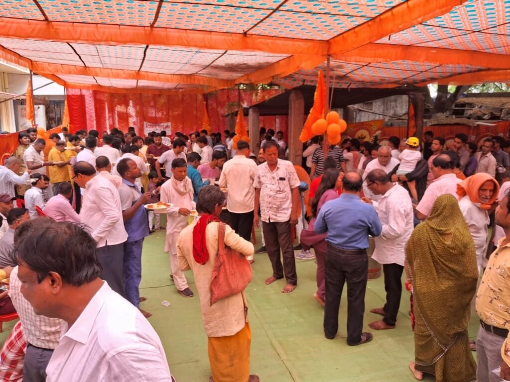हटरी चौक में स्थित दक्षिणमुखी हनुमान मंदिर में खरकिया परिवार सक्ती द्वारा मनाया गया धूमधाम से हनुमान जन्मोत्सव हटरी चौक में स्थित दक्षिणमुखी हनुमान मंदिर में खरकिया परिवार सक्ती द्वारा मनाया गया धूमधाम से हनुमान जन्मोत्सव kshititech