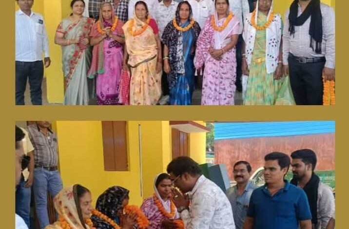 नगर पंचायत बाराद्वार ने मुख्यमंत्री तीर्थ दर्शन योजना के अंतर्गत महिला श्रद्धालुओं को किया बाबा धाम रवाना नगर पंचायत बाराद्वार ने मुख्यमंत्री तीर्थ दर्शन योजना के अंतर्गत महिला श्रद्धालुओं को किया बाबा धाम रवाना kshititech