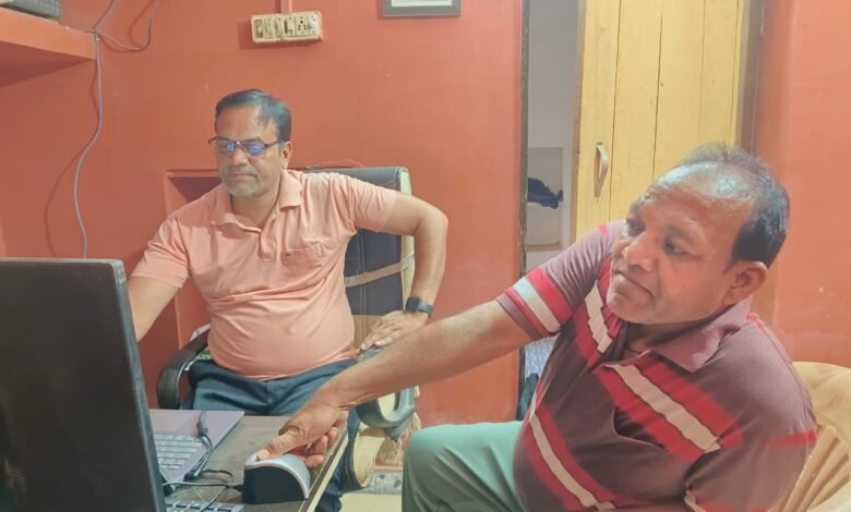 बिर्रा में नि:शुल्क हो रहा शिक्षकों का ई केवाईसी बिर्रा में नि:शुल्क हो रहा शिक्षकों का ई केवाईसी kshititech