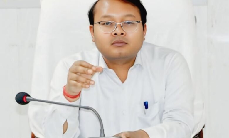 सुशासन तिहार के लंबित आवेदनों का समयबद्ध निराकरण सुनिश्चित करें: कलेक्टर सुशासन तिहार के लंबित आवेदनों का समयबद्ध निराकरण सुनिश्चित करें: कलेक्टर kshititech