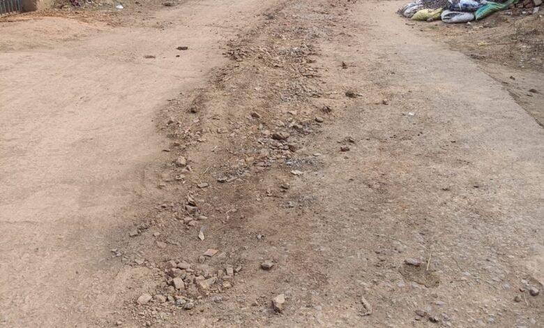 कोटेतरा में डेढ़ साल के बाद भी नल जल योजना अधर में ठेकेदार की मनमानी ग्रामीणों में आक्रोश कोटेतरा में डेढ़ साल के बाद भी नल जल योजना अधर में ठेकेदार की मनमानी ग्रामीणों में आक्रोश kshititech