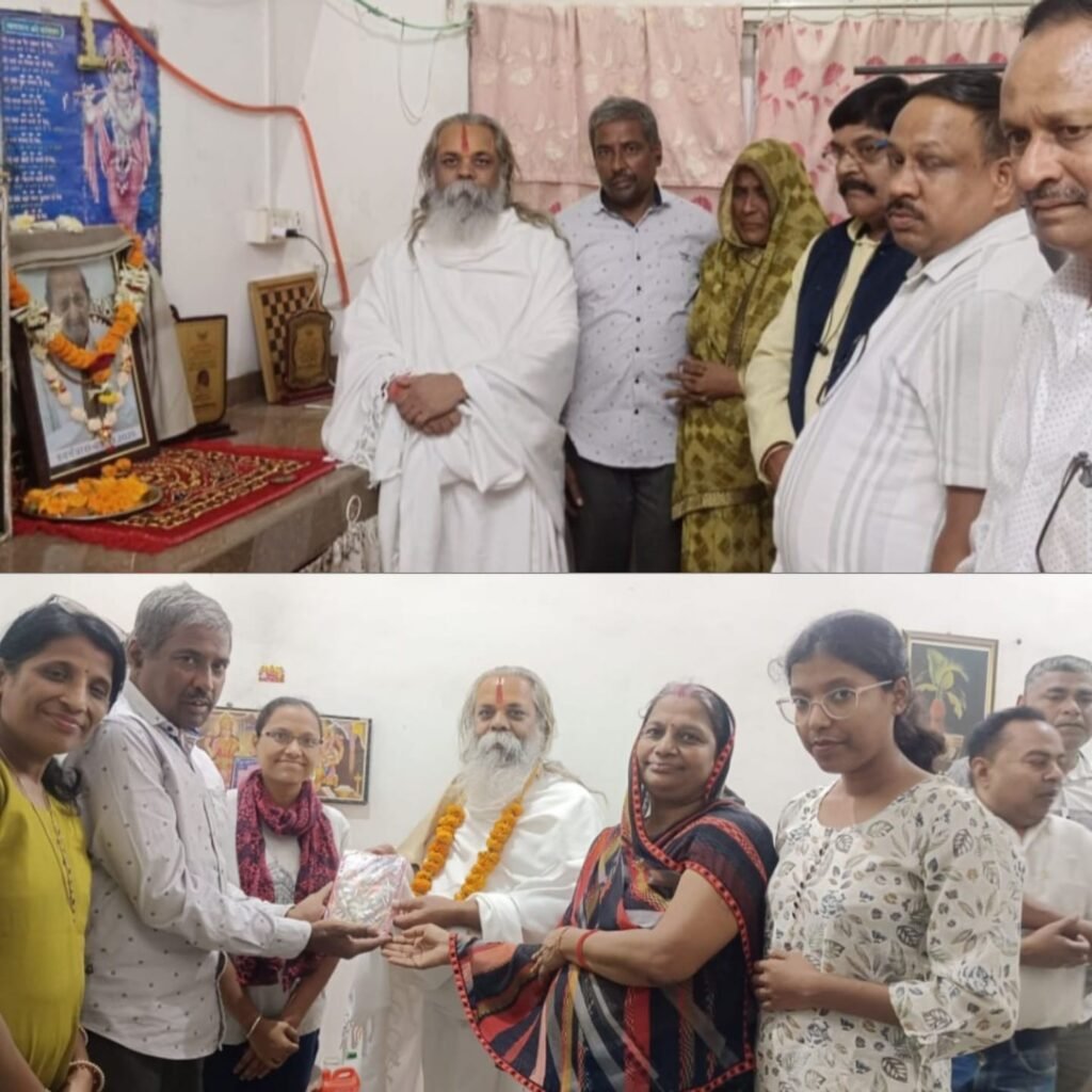 राजेश्री महंत रामसुंदर दास ने स्वर्गीय रोशन लाल अग्रवाल चांपा को श्रद्धा सुमन पुष्प किया अर्पित राजेश्री महंत रामसुंदर दास ने स्वर्गीय रोशन लाल अग्रवाल चांपा को श्रद्धा सुमन पुष्प किया अर्पित kshititech