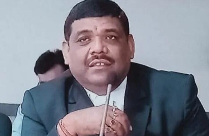 स्कूल आते जाते बच्चों को रास्ता दे -गिरधर जायसवाल स्कूल आते जाते बच्चों को रास्ता दे -गिरधर जायसवाल kshititech