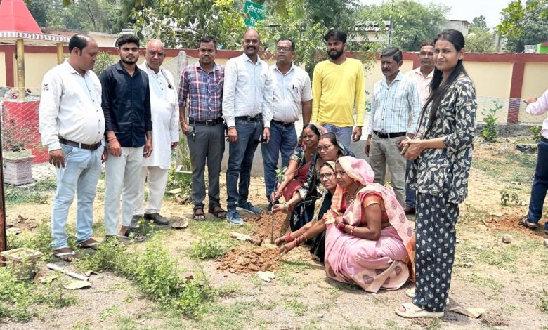 प्राथमिक स्वास्थ्य केंद्र बिर्रा में पौधारोपण कार्यक्रम आयोजित किया गया प्राथमिक स्वास्थ्य केंद्र बिर्रा में पौधारोपण कार्यक्रम आयोजित किया गया kshititech